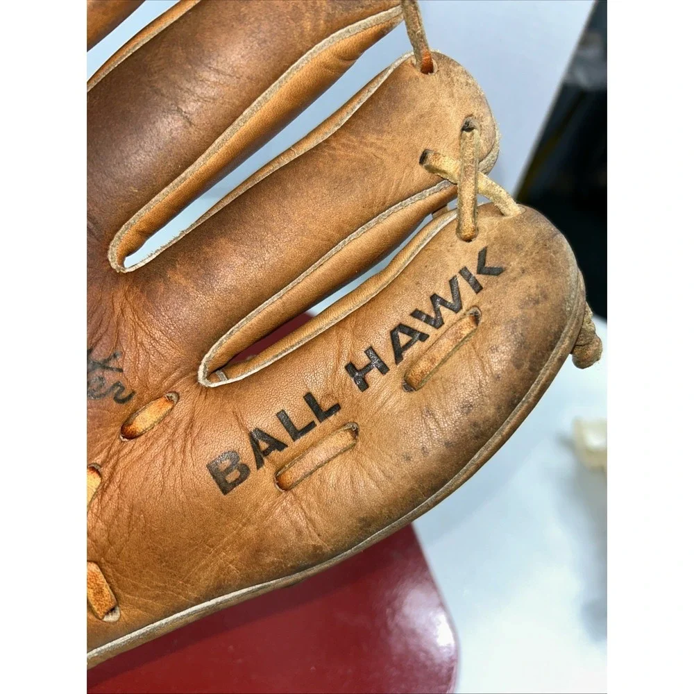 Vintage Wilson A2185 Jim Catfish Hunter Kids 9